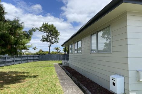 Photo of property in 4 Lyren Place, Half Moon Bay, Auckland, 2012