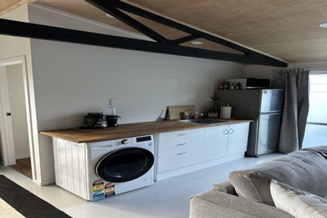 Photo of property in 11 Dellwood Avenue, Henderson, Auckland, 0612