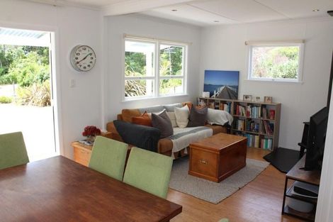 Photo of property in 211 Patons Rock Road, Patons Rock, Takaka, 7182