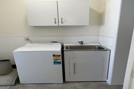 Photo of property in 22 Hawker Street, Mount Victoria, Wellington, 6011