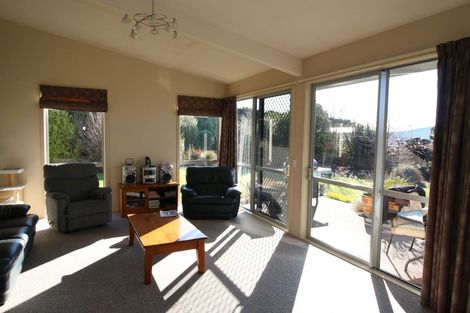 Photo of property in 30 Lucks Road, Waimate, 7980