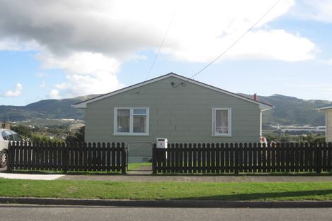 Photo of property in 7 Somerset Place, Cannons Creek, Porirua, 5024