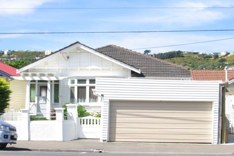Photo of property in 73 Derwent Street, Island Bay, Wellington, 6023