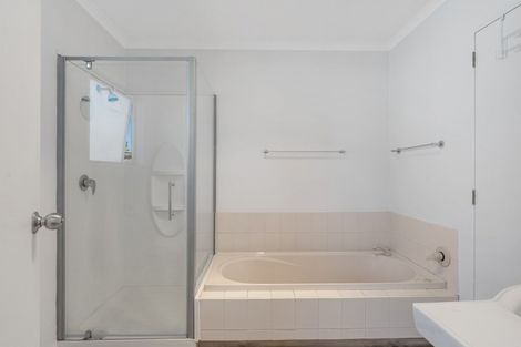 Photo of property in 56c Hartford Avenue, Papamoa Beach, Papamoa, 3118