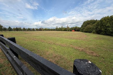 Photo of property in 1 Rossbern Lane, Clevedon, 2585