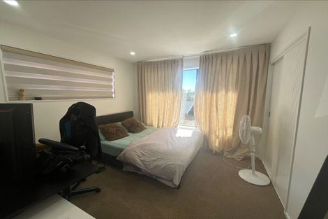 Photo of property in 27a Seaward Place, Wattle Downs, Auckland, 2103