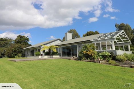 Photo of property in 107 Riverland Road, Kumeu, 0892