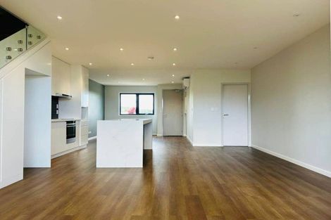 Photo of property in 45 Otuwairoa Esplanade, Opaheke, 2113