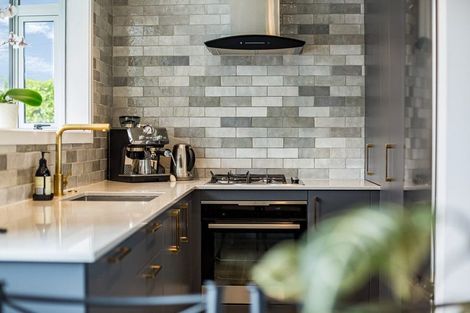 Photo of property in 12 Mossburn Grove, Kelson, Lower Hutt, 5010