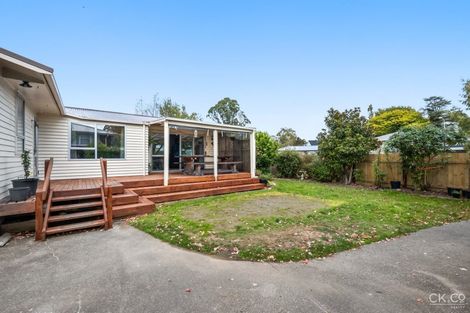 Photo of property in 4 Speargrass Grove, Timberlea, Upper Hutt, 5018