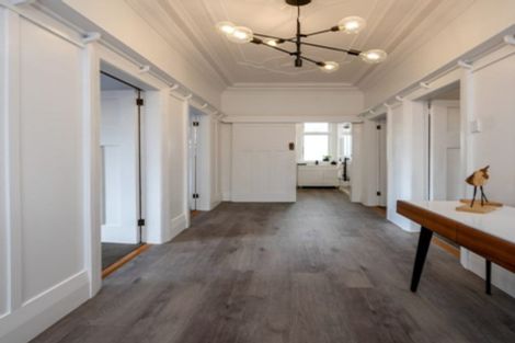 Photo of property in 33 Beach Street, Saint Clair, Dunedin, 9012