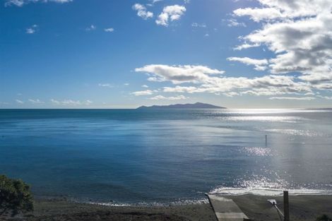 Photo of property in 10 Ocean Parade, Pukerua Bay, 5026