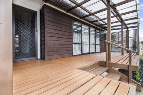 Photo of property in 23 Lane Road, Weymouth, Auckland, 2103