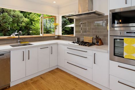 Photo of property in 235a Titirangi Road, Titirangi, Auckland, 0604