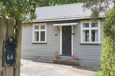 Photo of property in 64 Hawkhurst Road, Lyttelton, 8082