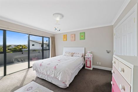 Photo of property in 20 Endeavour Drive, Whitby, Porirua, 5024