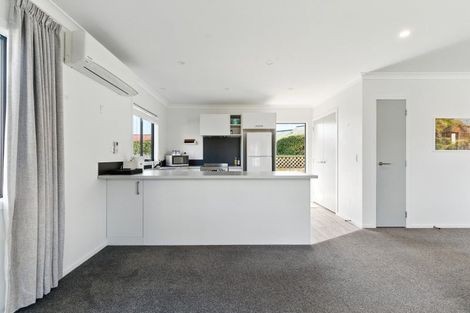 Photo of property in 229 Shakespeare Street, Leamington, Cambridge, 3432