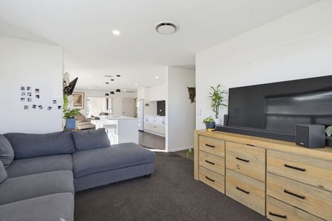 Photo of property in 35 Marriotts Road, North New Brighton, Christchurch, 8083