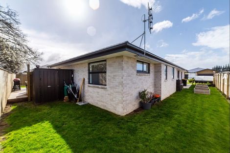 Photo of property in 7 Kakariki Crescent, Carterton, 5713