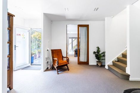 Photo of property in 2/17 Blackbridge Road, Wadestown, Wellington, 6012