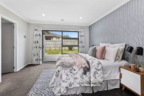 Photo of property in 94 Endeavour Drive, Whitby, Porirua, 5024