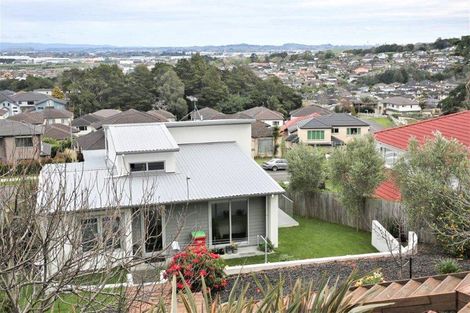 Photo of property in 4 Ravello Rise, Flat Bush, Auckland, 2019