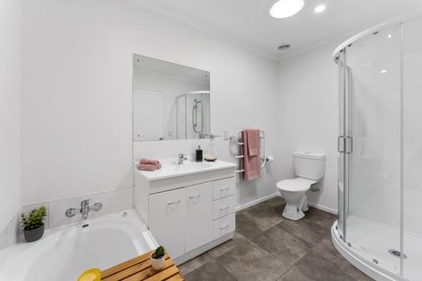 Photo of property in 17 Ormrod Grove, Riverstone Terraces, Upper Hutt, 5018