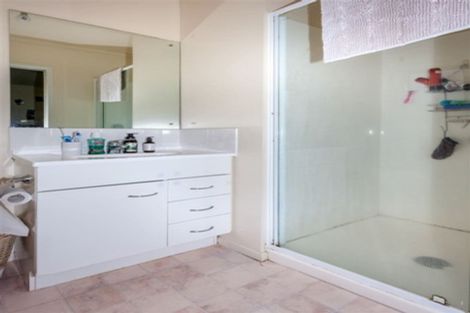 Photo of property in 15 Cholmondeley Crescent, Whitianga, 3510