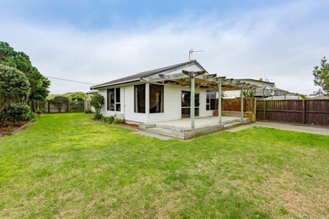 Photo of property in 464 Marine Parade, South New Brighton, Christchurch, 8062