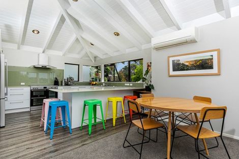 Photo of property in 6 Lingham Crescent, Torbay, Auckland, 0630