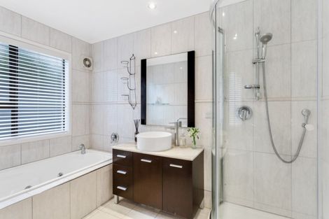 Photo of property in 1/32 Kitchener Road, Milford, Auckland, 0620