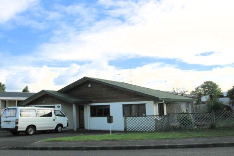 Photo of property in 6a Karamu Street, Te Atatu Peninsula, Auckland, 0610