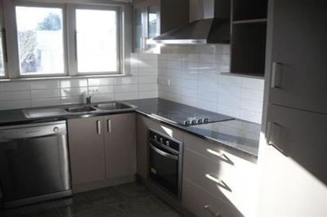 Photo of property in 24 Sutton Crescent, Papakura, 2110