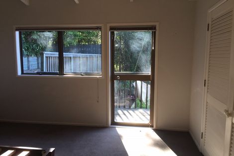 Photo of property in 86 Ayton Drive, Totara Vale, Auckland, 0629