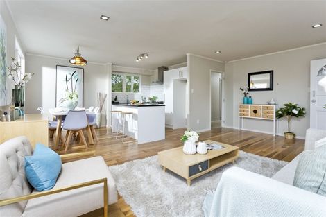 Photo of property in 1/32 Tamahere Drive, Glenfield, Auckland, 0629