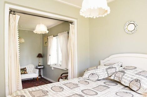 Photo of property in 98 Te Mata Road, Havelock North, 4130