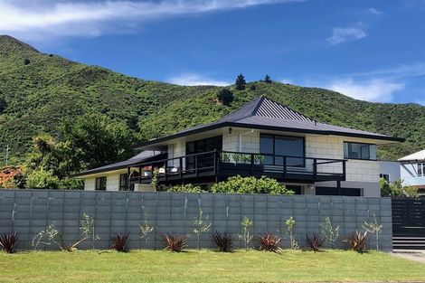 Photo of property in 108 Moana View Road, Waikawa, Picton, 7220