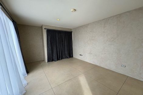 Photo of property in 37 Quedley Court, Eastern Beach, Auckland, 2012