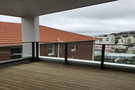 Photo of property in 1/18 Oriental Terrace, Oriental Bay, Wellington, 6011