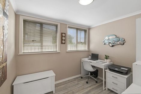 Photo of property in 23 Chester Street, Levin, 5510