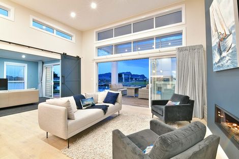 Photo of property in 11 Maturiki Drive, One Tree Point, 0118