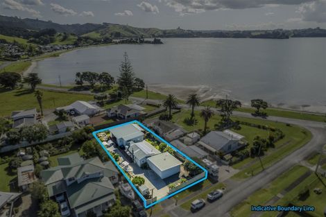 Photo of property in 3 Karaka Road, Kawakawa Bay, Papakura, 2585