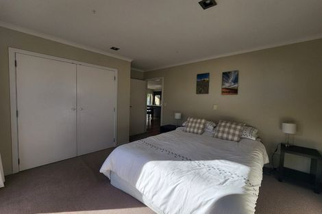 Photo of property in 10 Donnelly Street, Oakura, 4314