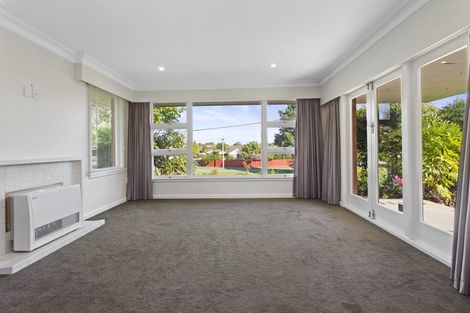 Photo of property in 213 Fifield Terrace, Opawa, Christchurch, 8023