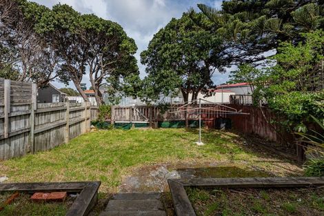 Photo of property in 218 Coutts Street, Rongotai, Wellington, 6022