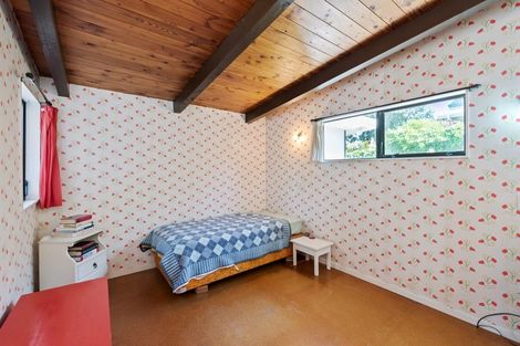 Photo of property in 175 Tutere Street, Waikanae Beach, Waikanae, 5036