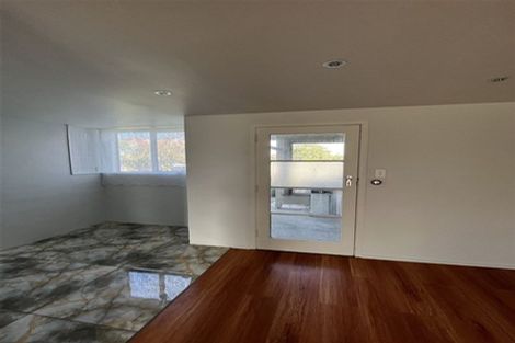 Photo of property in 424 Old Te Atatu Road, Te Atatu Peninsula, Auckland, 0610