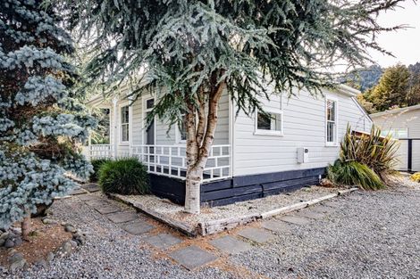 Photo of property in 13 Railway Row, Ohakune, 4625