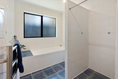 Photo of property in 11 Manara Place, The Gardens, Auckland, 2105