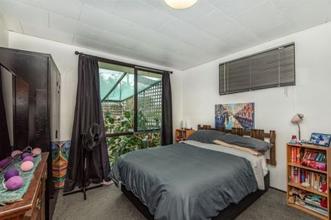 Photo of property in 46 Philomel Crescent, Bayswater, Auckland, 0622